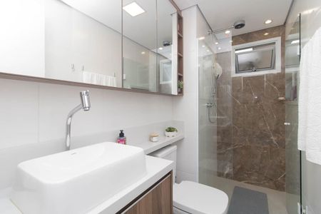 Apartamento à venda com 82m², 3 quartos e 2 vagas Apartamento à venda com 82m², 3 quartos e 2 vagasBanheiro Social