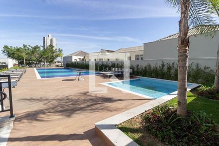 Apartamento à venda com 82m², 3 quartos e 2 vagas Apartamento à venda com 82m², 3 quartos e 2 vagasÁrea comum - Piscina