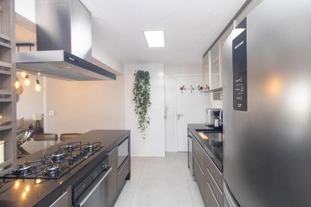 Apartamento à venda com 82m², 3 quartos e 2 vagas Apartamento à venda com 82m², 3 quartos e 2 vagasCozinha e Área de Serviço