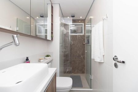 Apartamento à venda com 82m², 3 quartos e 2 vagas Apartamento à venda com 82m², 3 quartos e 2 vagasBanheiro Social