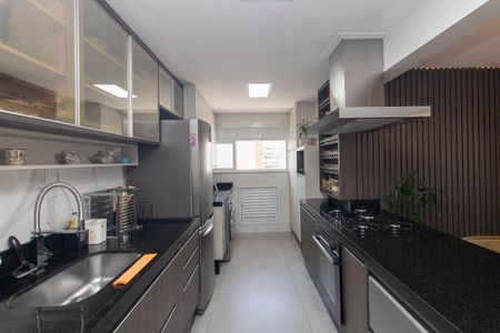 Apartamento à venda com 82m², 3 quartos e 2 vagas Apartamento à venda com 82m², 3 quartos e 2 vagasCozinha e Área de Serviço