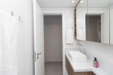 Apartamento à venda com 82m², 3 quartos e 2 vagas Apartamento à venda com 82m², 3 quartos e 2 vagasBanheiro Social