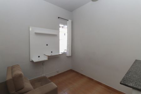 Casa para alugar com 37m², 1 quarto e sem vaga Casa para alugar com 37m², 1 quarto e sem vagaSala