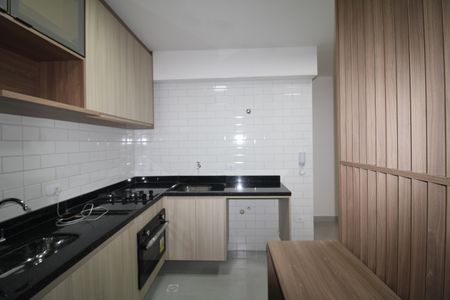 Sala / Cozinha de kitnet/studio para alugar com 1 quarto, 27m² em Santana, São Paulo