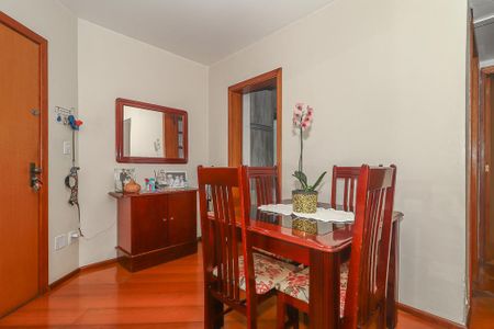Sala de apartamento à venda com 2 quartos, 62m² em Petrópolis, Porto Alegre