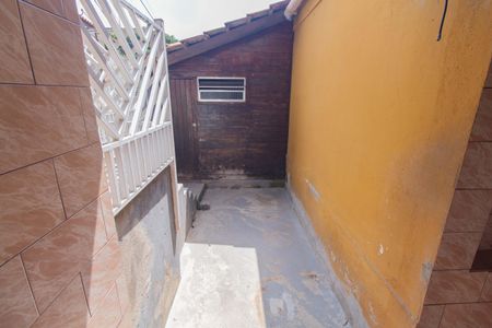 Casa de condomínio para alugar com 32m², 0 quarto e sem vaga Casa de condomínio para alugar com 32m², 0 quarto e sem vagaQuintal e Área de serviço
