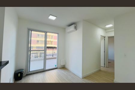 Sala de apartamento para alugar com 2 quartos, 80m² em Conceicao, Campinas