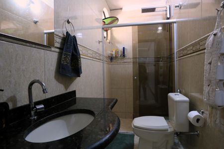 Casa para alugar com 195m², 5 quartos e 2 vagasBanheiro