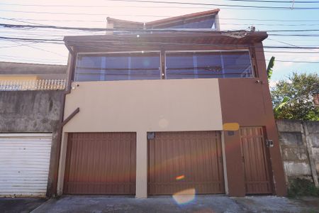 Casa para alugar com 195m², 5 quartos e 2 vagasFachada