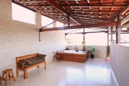 Casa para alugar com 195m², 5 quartos e 2 vagasTerraço