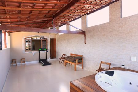Casa para alugar com 195m², 5 quartos e 2 vagasTerraço