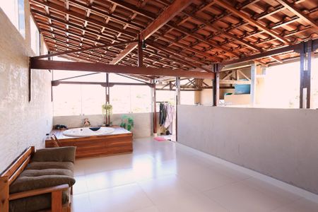 Casa para alugar com 195m², 5 quartos e 2 vagasTerraço