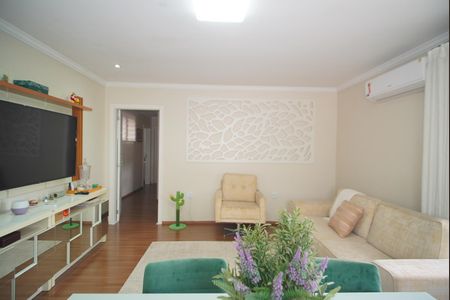 Sala de apartamento para alugar com 3 quartos, 110m² em Navegantes, Porto Alegre