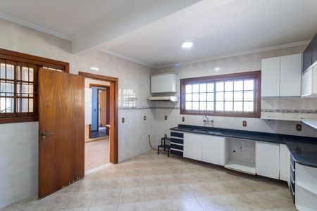 Casa à venda com 300m², 4 quartos e 3 vagas Casa à venda com 300m², 4 quartos e 3 vagasCozinha