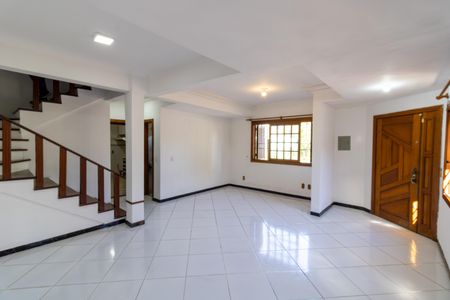 Sala de casa à venda com 4 quartos, 300m² em Teresópolis, Porto Alegre