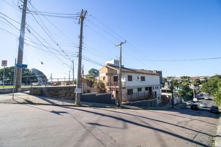 Casa à venda com 300m², 4 quartos e 3 vagas Casa à venda com 300m², 4 quartos e 3 vagasFachada