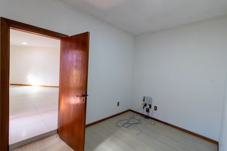 Casa à venda com 300m², 4 quartos e 3 vagas Casa à venda com 300m², 4 quartos e 3 vagasQuarto 3