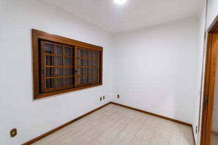 Casa à venda com 300m², 4 quartos e 3 vagas Casa à venda com 300m², 4 quartos e 3 vagasQuarto 2