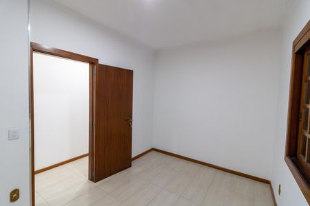 Casa à venda com 300m², 4 quartos e 3 vagas Casa à venda com 300m², 4 quartos e 3 vagasQuarto 2