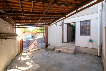 Casa à venda com 300m², 4 quartos e 3 vagas Casa à venda com 300m², 4 quartos e 3 vagasÁrea de serviço