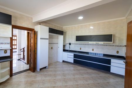 Casa à venda com 300m², 4 quartos e 3 vagas Casa à venda com 300m², 4 quartos e 3 vagasCozinha