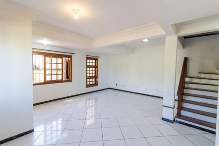 Casa à venda com 4 quartos, 300m² em Teresópolis, Porto Alegre