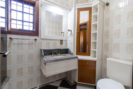 Casa à venda com 300m², 4 quartos e 3 vagas Casa à venda com 300m², 4 quartos e 3 vagasBanheiro da Suíte 2