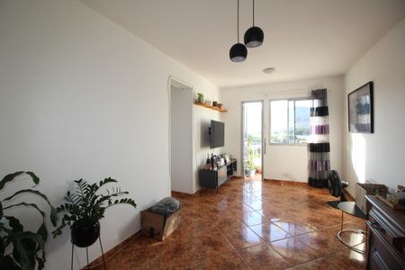 Sala de apartamento para alugar com 2 quartos, 57m² em Taquara, Rio de Janeiro