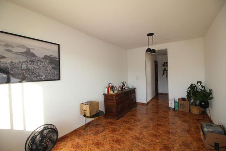 Sala de apartamento para alugar com 2 quartos, 57m² em Taquara, Rio de Janeiro