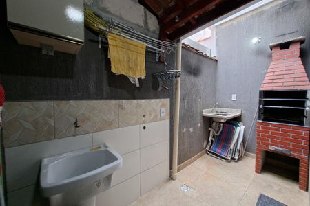 Casa de condomínio para alugar com 55m², 2 quartos e 1 vagaÁrea de serviço 