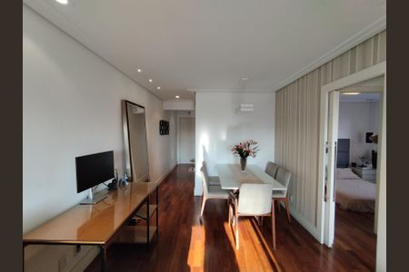 Apartamento à venda com 70m², 2 quartos e 1 vagaSala