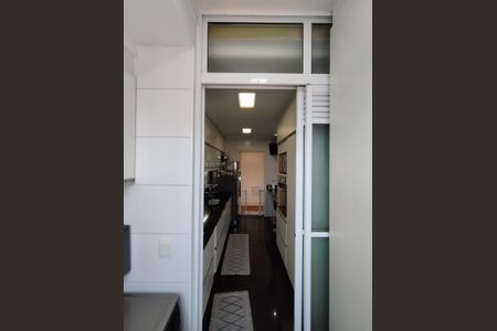 Apartamento à venda com 70m², 2 quartos e 1 vagaÁrea de Serviço