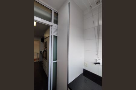 Apartamento à venda com 70m², 2 quartos e 1 vagaÁrea de Serviço