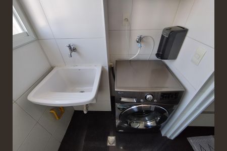 Apartamento à venda com 70m², 2 quartos e 1 vagaÁrea de Serviço