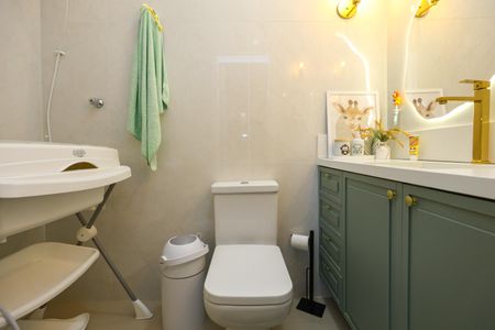 Casa de condomínio para alugar com 296m², 3 quartos e 4 vagas Casa de condomínio para alugar com 296m², 3 quartos e 4 vagasBanheiro da Suíte 3