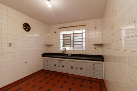 Casa à venda com 117m², 2 quartos e 2 vagas Casa à venda com 117m², 2 quartos e 2 vagasCozinha