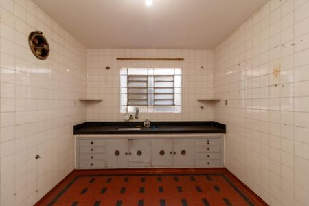 Casa à venda com 117m², 2 quartos e 2 vagas Casa à venda com 117m², 2 quartos e 2 vagasCozinha