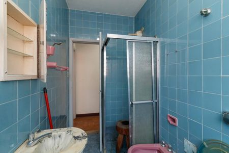 Casa à venda com 117m², 2 quartos e 2 vagas Casa à venda com 117m², 2 quartos e 2 vagasBanheiro