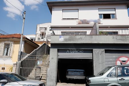Casa à venda com 117m², 2 quartos e 1 vaga Casa à venda com 117m², 2 quartos e 1 vagaFachada