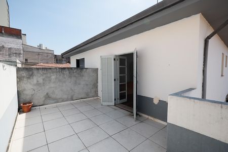 Casa à venda com 117m², 2 quartos e 1 vaga Casa à venda com 117m², 2 quartos e 1 vagaVaranda