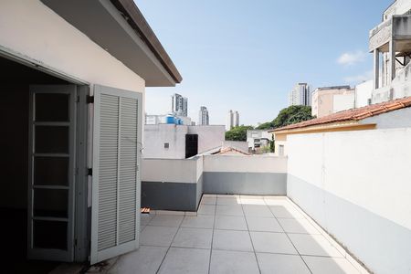Casa à venda com 117m², 2 quartos e 1 vaga Casa à venda com 117m², 2 quartos e 1 vagaVaranda