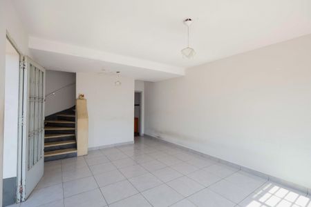 Casa à venda com 117m², 2 quartos e 1 vaga Casa à venda com 117m², 2 quartos e 1 vagaSala