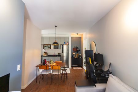 Sala de apartamento à venda com 2 quartos, 60m² em Bussocaba, Osasco