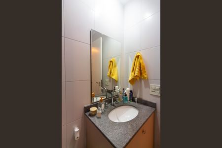 Apartamento à venda com 60m², 2 quartos e 1 vagaBanheiro 2