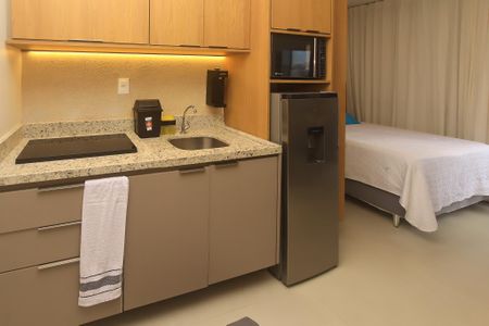 Studio de kitnet/studio para alugar com 1 quarto, 20m² em Caminho das Árvores, Salvador
