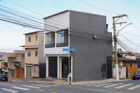 Studio para alugar com 20m², 1 quarto e sem vagaFachada do imóvel - Placa instalada na janela do imóvel - Código da placa: YIXW-1735