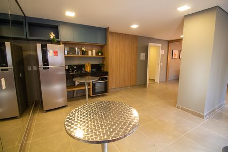 Apartamento à venda com 33m², 2 quartos e sem vagaÁrea comum - Salão de Festas