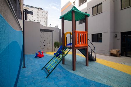 Apartamento à venda com 33m², 2 quartos e sem vagaÁrea comum - Playground