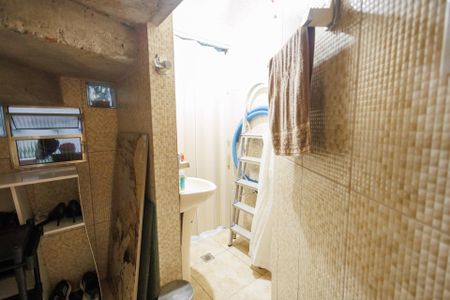 Banheiro térreo de casa de condomínio para alugar com 4 quartos, 200m² em Parque Arco Iris, Taubaté