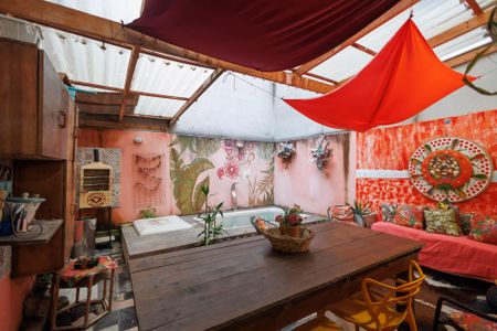 Casa de condomínio para alugar com 200m², 4 quartos e 1 vaga Casa de condomínio para alugar com 200m², 4 quartos e 1 vagaQuintal / Área Gourmet